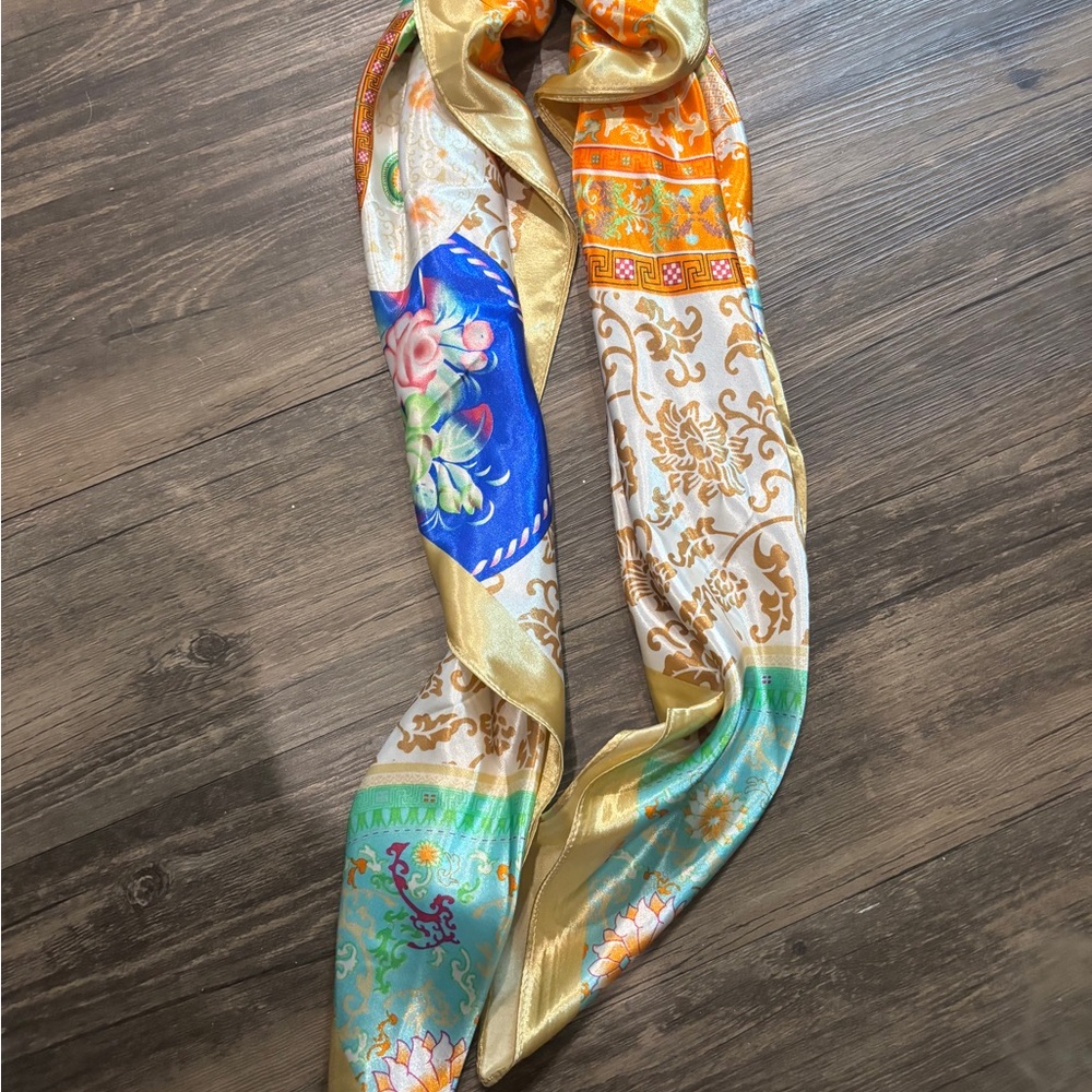 Colorful Patterned Scarf - Picture 5 of 5